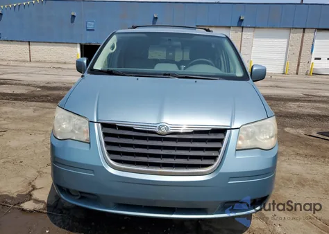 2008 Chrysler Town & Country Touring from USA, damaged, VIN 2A8HR54P58R679142